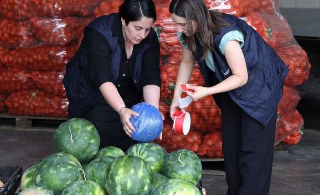 შხამი, რომელსაც ბაზარში ყიდიან – სეს–ის განცხადებით ბოსტნეულის 11 ნიმუშში და ნესვში ნიტრატების დიდი შემცველობა აღმოჩნდა