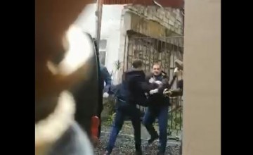 ბათუმში "ლელოს" წარმომადგენლებს ფიზიკურად გაუსწორდნენ