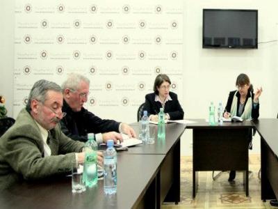 პორტრეტები ივანიშვილის მავზოლეუმიდან