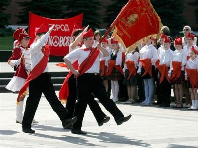 „კადრები“ სკინჰედებისთვის: რუსეთში, მოსწავლეებს, პუტინისტურ–ჩეკისტური სულისკვეთებით ზრდიან