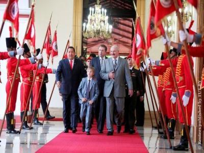ლუკაშენკომ შვილს ტახტი „წაართვა“, ხალხს კი შთააგონა, რომ  ახალი ტიპის დამოუკიდებლობას აშენებს