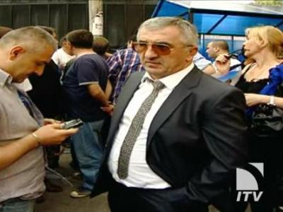 "არაკაცი" და "ლაჩარი"ვალერი გელაშვილი სოფელ ვაყადან გააგდეს (ვიდეო)
