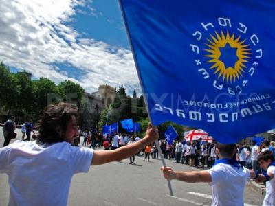 ჩაზნექილი სკამების ნოსტალგია „ოცნების“ აქციაზე (ვიდეო)