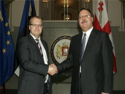 ესტონეთის პირველი დიპლომატის განცხადებას, ქართველი პოლიტოლოგებიც ეთანხმებიან