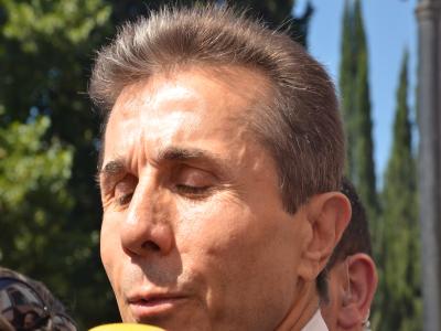 გურჯაანში ბიძინა ივანიშვილს „სირცხვილის კორიდორი“ მოუწყვეს (ვიდეო)