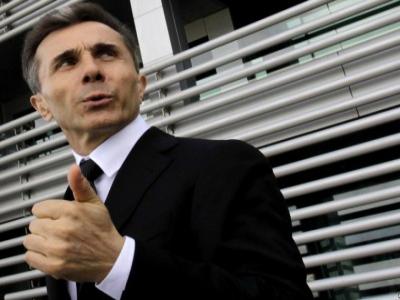 ივანიშვილის ბიზნესცენტრში  „ქართული ოცნების“ ლიდერბეი ახალი მთავრობის დაკომპლექტებაზე მსჯელობას იწყებენ