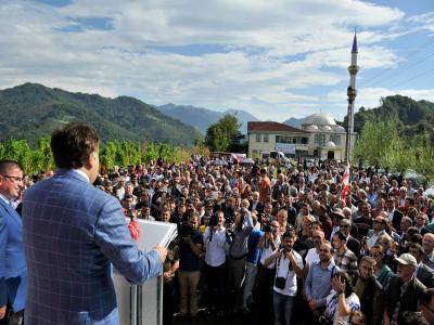 სააკაშვილი ივანიშვილს მოუწოდებს კაბინეტიდან გამოვიდეს