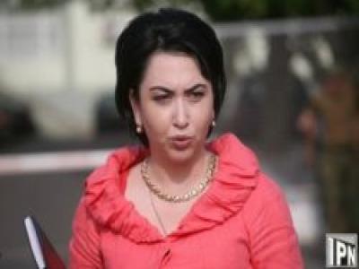 ეკა ბესელია ფოთის მერს: „პასუხს მოგთხოვ!“ (ვიდეო)