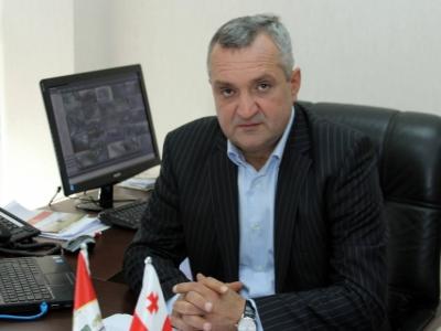 ცეზარ ჩოჩელი თემურ ჭყონიას პასუხობს