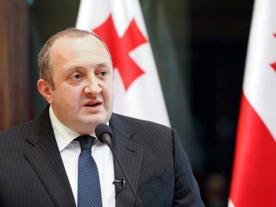 საქართველოს პრეზიდენტმა 40 კანონს ხელი მოაწერა