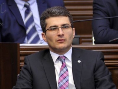 "სააკაშვილის თავხედობას, მიზანმიმართულად უქმნიდა პოლიტიკურ და ფსევდოსამართლებრივ ფუნდამენტს მოქმედი პრეზიდენტი"