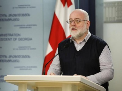 პრეზიდენტი რიგ ნარკოდანაშაულზე შეწყალების მექანიზმს ამარტივებს