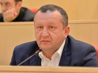 „ვიზიარებ პრეზიდენტის ვეტოს“ - დავით ჭიჭინაძე უმრავლესობის წინააღმდეგ ​