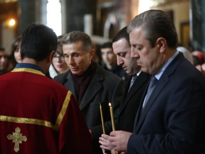 კვირიკაშვილს, მოხსნითა და სისხლის სამართლის პასუხისმგებლობით ემუქრებიან