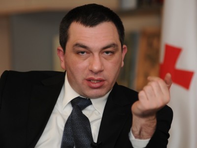 „ქართული ოცნება“ ასე უყურებს საკითხს: „ - მოვიგეთ არჩევნები, რასაც გვინდა იმას გავაკეთებთ“