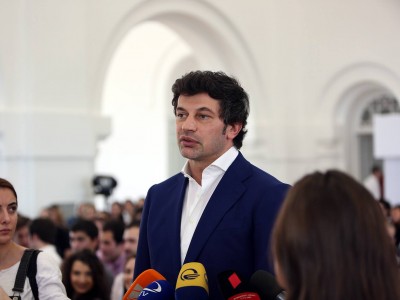 „დღისითაც აკავებენ ნარკორეალიზატორებს და ეს მოქმედებს ეკონომიკის განვითარებაზე? გავაჩეროთ ყველაფერი?“