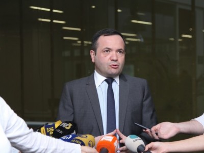„ნარკოპოლიტიკის სწორად დაგეგმვაზე მსჯელობის ნაცვლად, „ქართულ ოცნებაში“ კინკლაობენ“