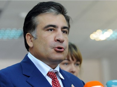 „პითონი კა ცდილობს კანი შეიცვალოს. ივანიშვილის სისტემა შეტორტმანდა სახალხო ზეწოლის ქვეშ“