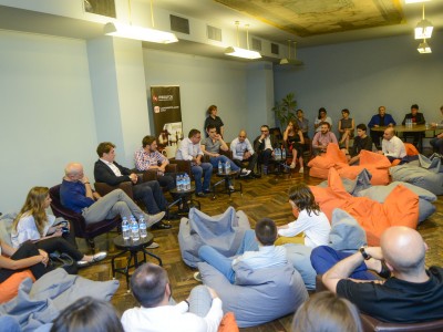 საქართველოს ბანკმა პროექტ „ბიზნეს კაფე“-ს  ფარგლებში რიგით მესამე შეხვედრა მამების დღეს მიუძღვნა