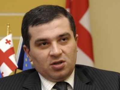 "დროებითი მთავრობა შინაარსით, პასუხებითა და კომპეტენციითაც სრულიად დროებითი აღმოჩნდა"