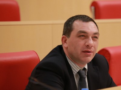 ბოკერია ბახტაძეს: თქვენი ბრწყინვალე იდეებიდან, კვირიკაშვილი რომელს გიბლოკავდათ?