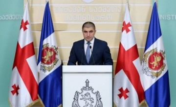 პოლიციამ ნარკოდანაშაულისთვის რვა პირი, მათ შორის ხუთი ნარკორეალიზატორი დააკავა