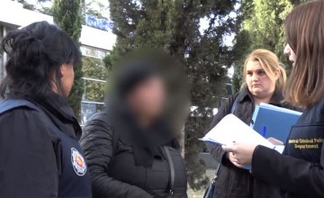 დააკავეს ქალი, რომელიც შვილებს პეკინის გამზირზე მოწყალების შეგროვებას აიძულებდა